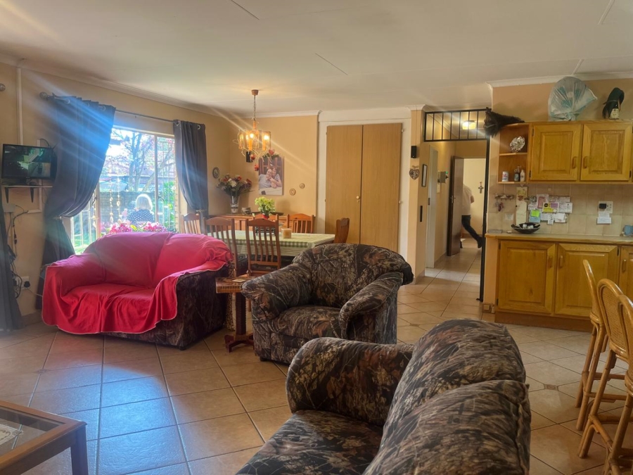 2 Bedroom Property for Sale in Ninapark Gauteng
