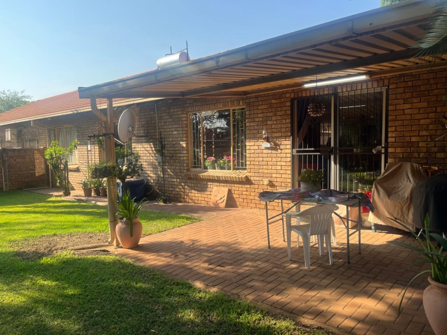 2 Bedroom Property for Sale in Ninapark Gauteng