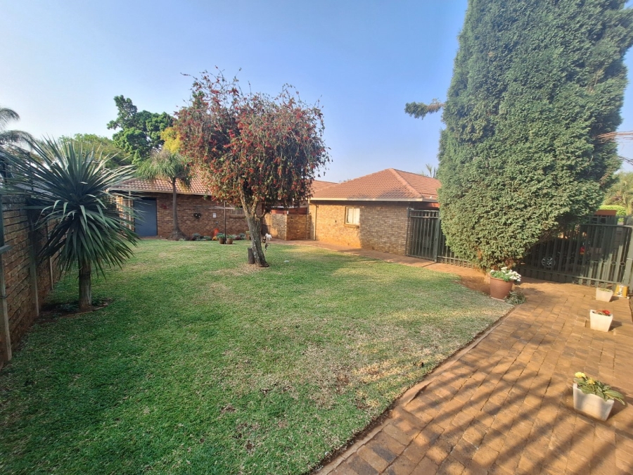 2 Bedroom Property for Sale in Ninapark Gauteng