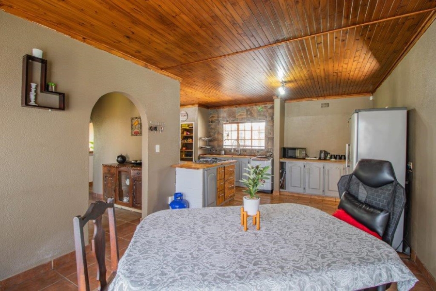 4 Bedroom Property for Sale in Birchleigh North Gauteng
