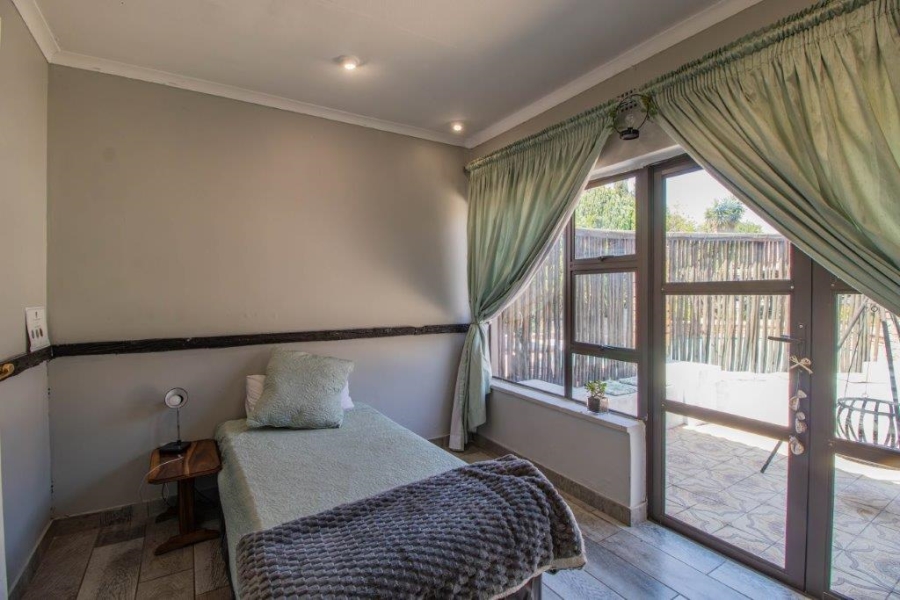 4 Bedroom Property for Sale in Birchleigh North Gauteng