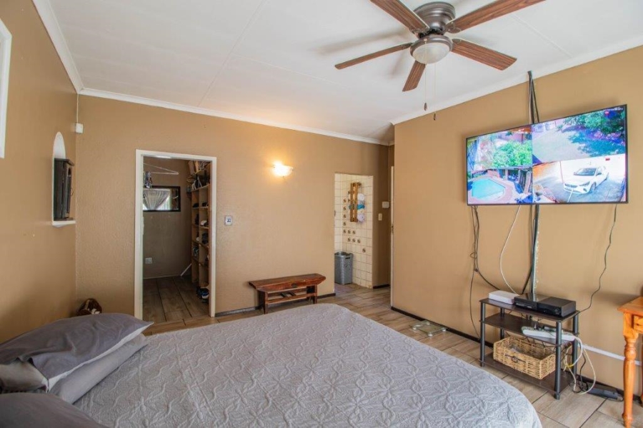 4 Bedroom Property for Sale in Birchleigh North Gauteng