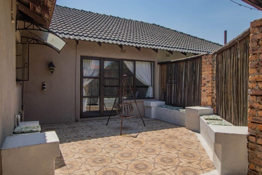 4 Bedroom Property for Sale in Birchleigh North Gauteng