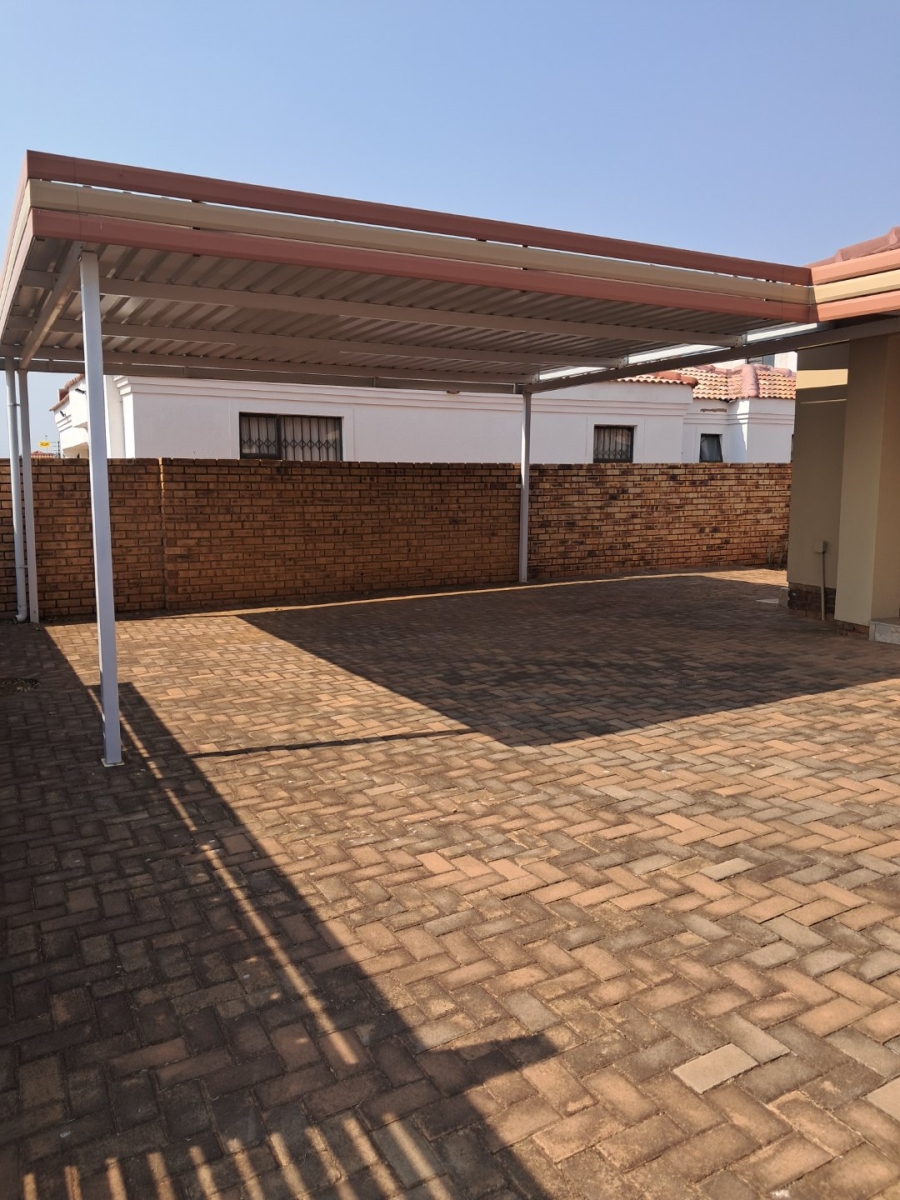 3 Bedroom Property for Sale in The Orchards Gauteng