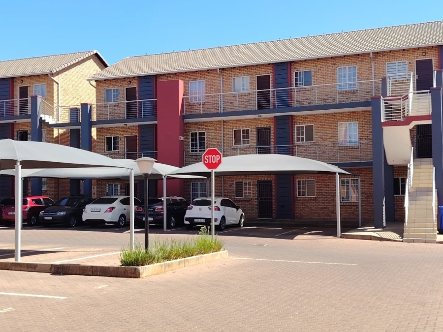 2 Bedroom Property for Sale in Monavoni Gauteng