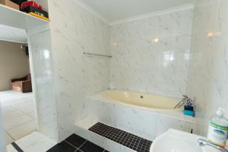 3 Bedroom Property for Sale in Crystal Park Gauteng