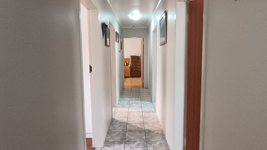 4 Bedroom Property for Sale in Kookrus Gauteng