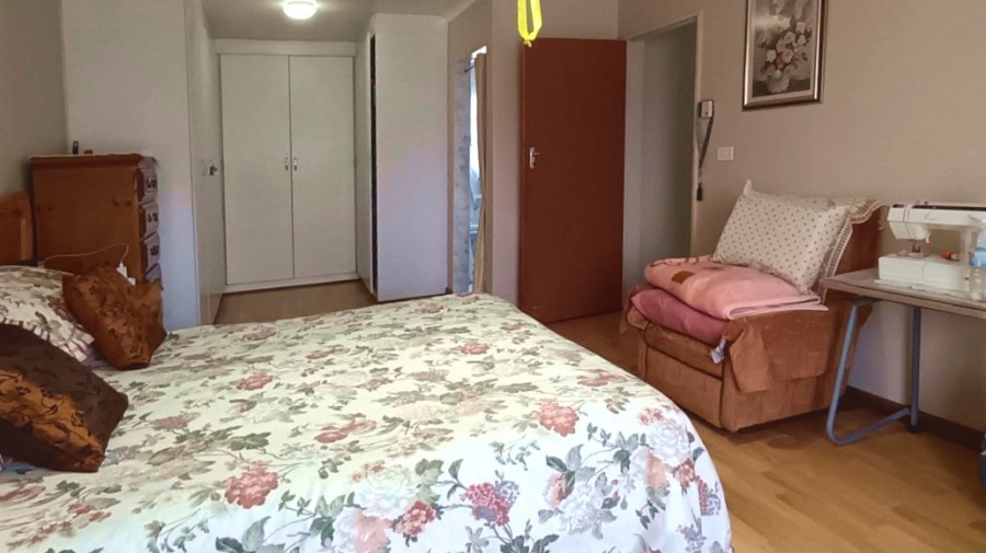 4 Bedroom Property for Sale in Kookrus Gauteng