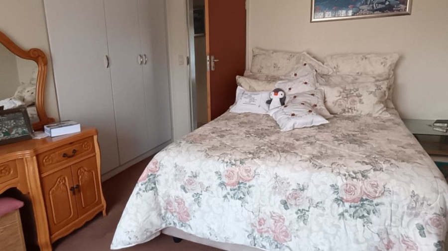 4 Bedroom Property for Sale in Kookrus Gauteng