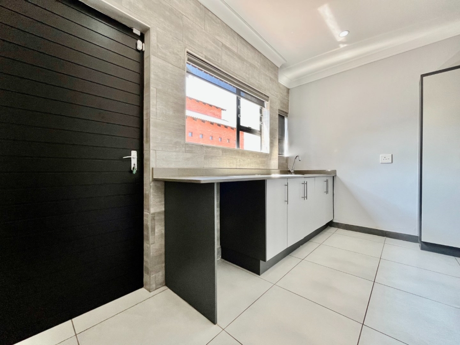 To Let 4 Bedroom Property for Rent in Ruimsig A H Gauteng