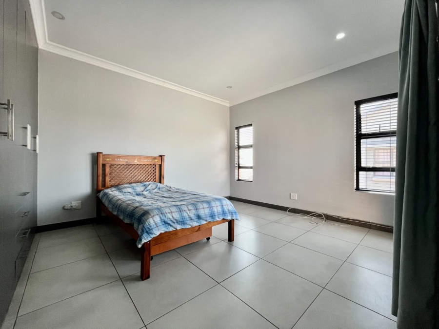 To Let 4 Bedroom Property for Rent in Ruimsig A H Gauteng