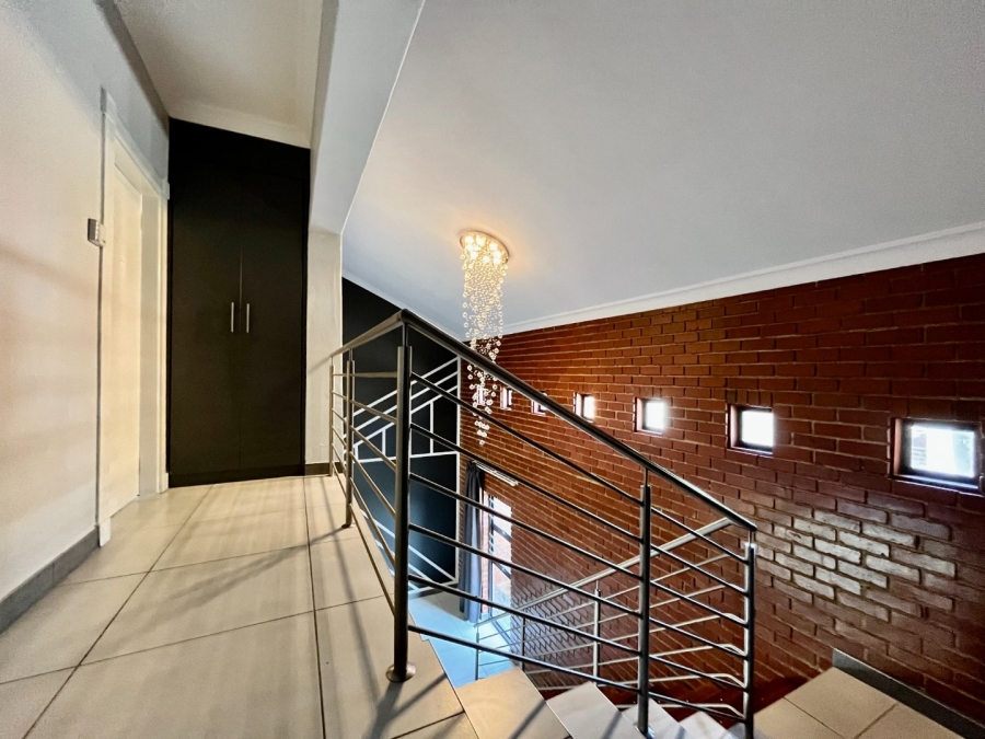 To Let 4 Bedroom Property for Rent in Ruimsig A H Gauteng