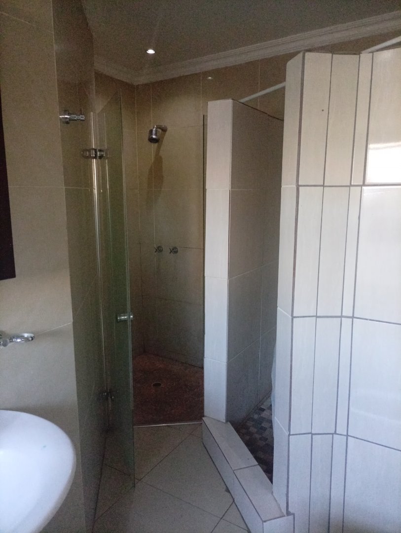 7 Bedroom Property for Sale in Westdene Gauteng