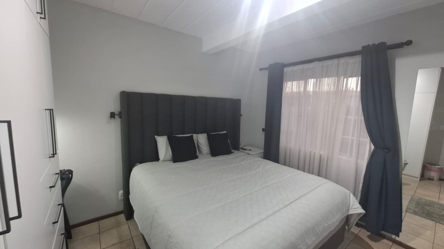 3 Bedroom Property for Sale in Vorna Valley Gauteng