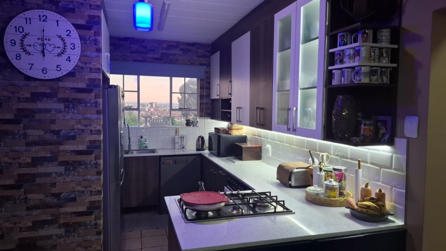3 Bedroom Property for Sale in Vorna Valley Gauteng