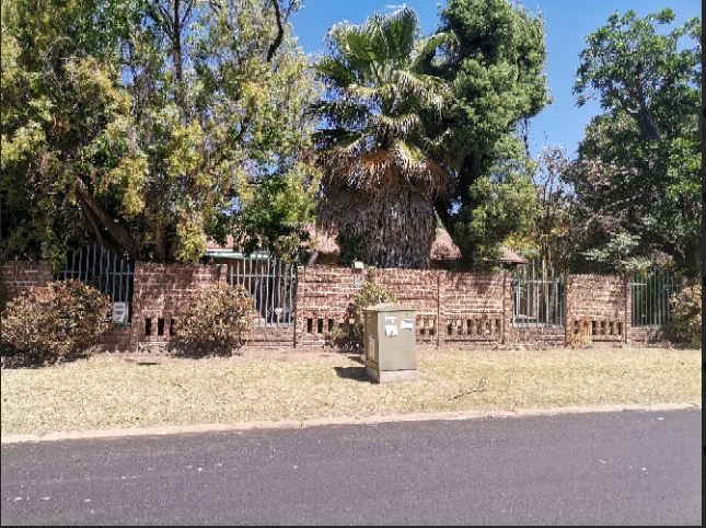 To Let 4 Bedroom Property for Rent in Norkem Park Gauteng