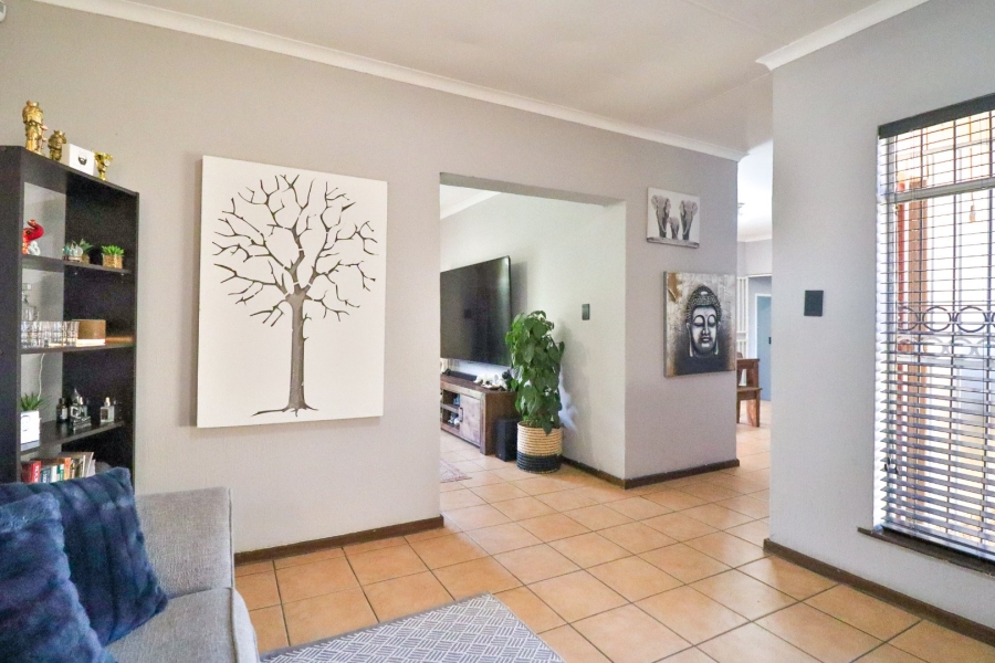 3 Bedroom Property for Sale in Garsfontein Gauteng