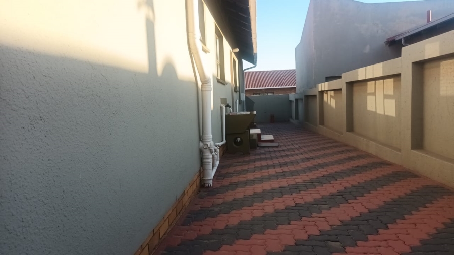 3 Bedroom Property for Sale in Spruit View Gauteng