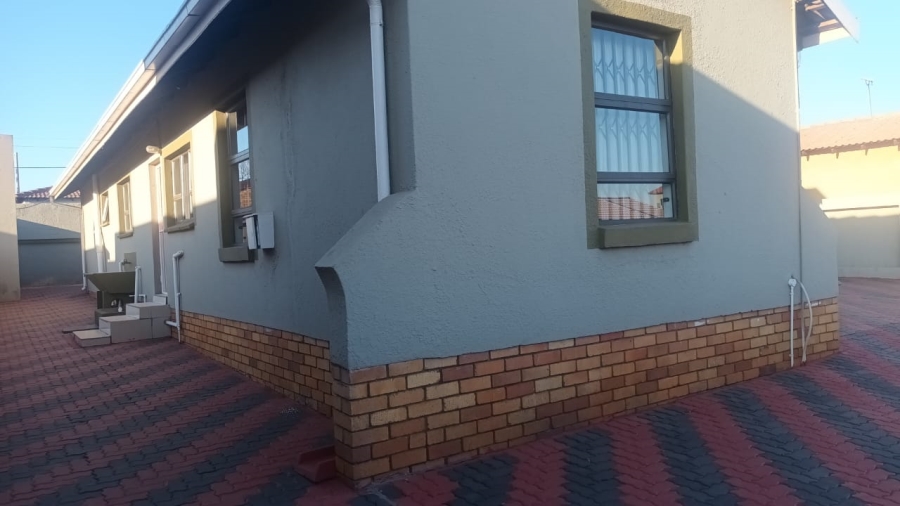 3 Bedroom Property for Sale in Spruit View Gauteng