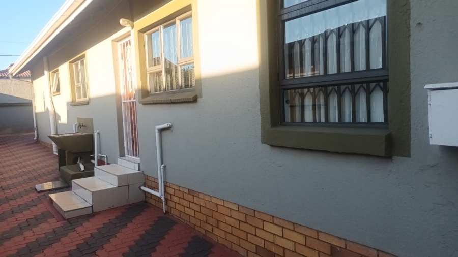 3 Bedroom Property for Sale in Spruit View Gauteng
