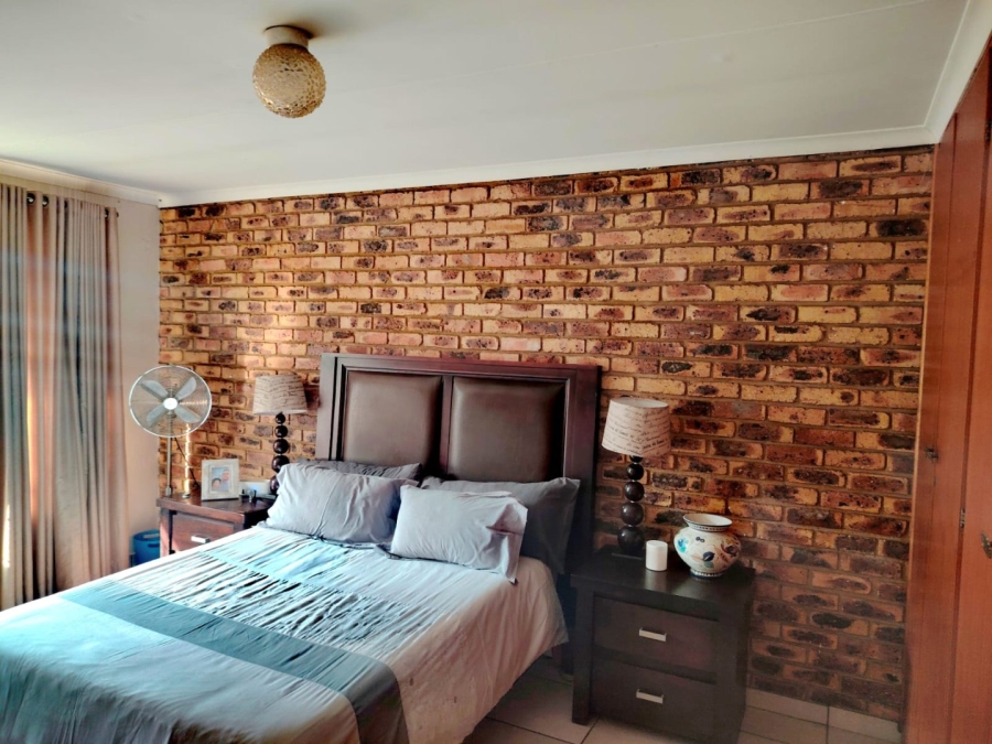 4 Bedroom Property for Sale in Vanderbijlpark SE 1 Gauteng