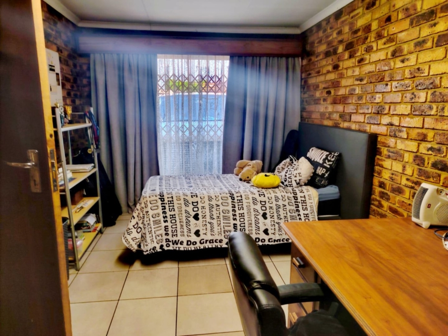 4 Bedroom Property for Sale in Vanderbijlpark SE 1 Gauteng