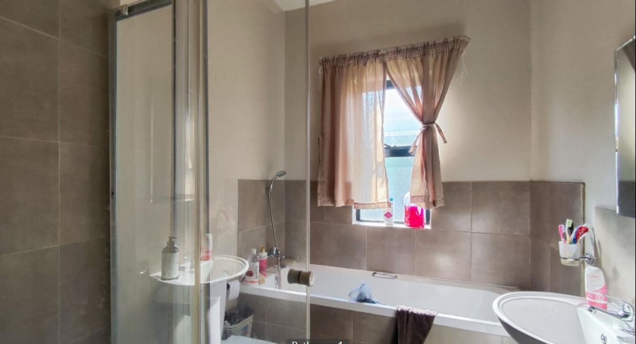 2 Bedroom Property for Sale in Rynfield Gauteng