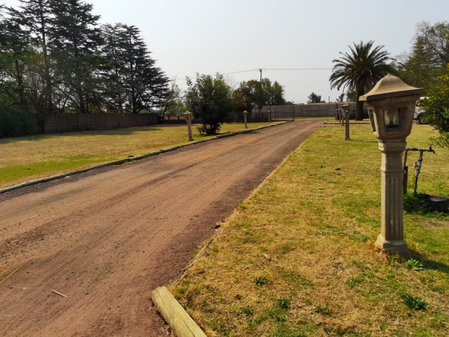 Commercial Property for Sale in Buyscelia Gauteng