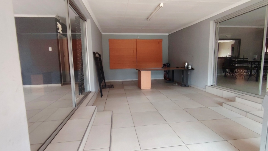 Commercial Property for Sale in Buyscelia Gauteng