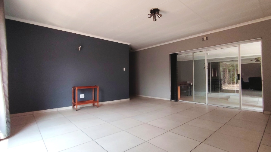 Commercial Property for Sale in Buyscelia Gauteng