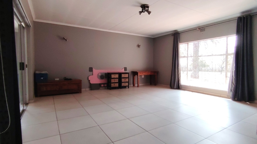 Commercial Property for Sale in Buyscelia Gauteng