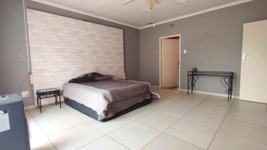 Commercial Property for Sale in Buyscelia Gauteng
