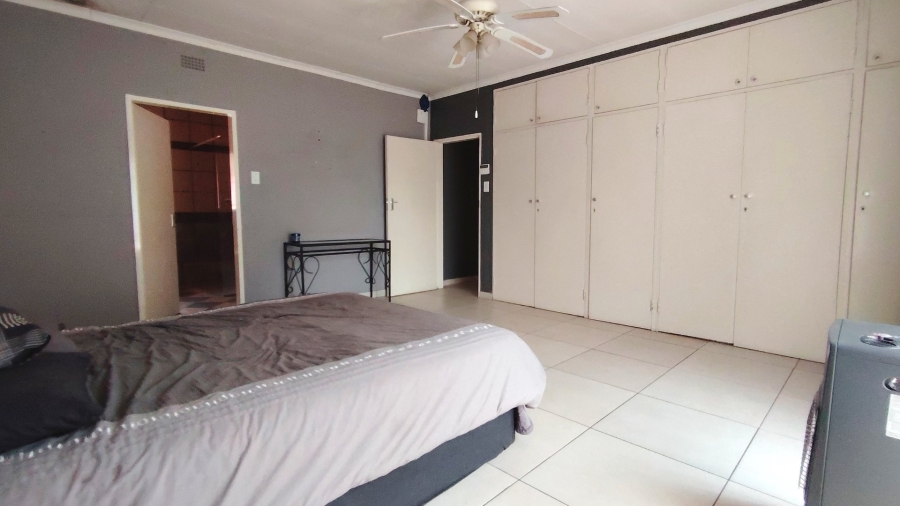 Commercial Property for Sale in Buyscelia Gauteng