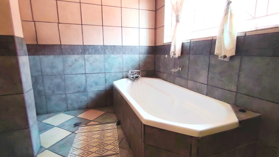 Commercial Property for Sale in Buyscelia Gauteng