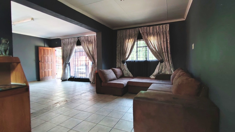 Commercial Property for Sale in Buyscelia Gauteng