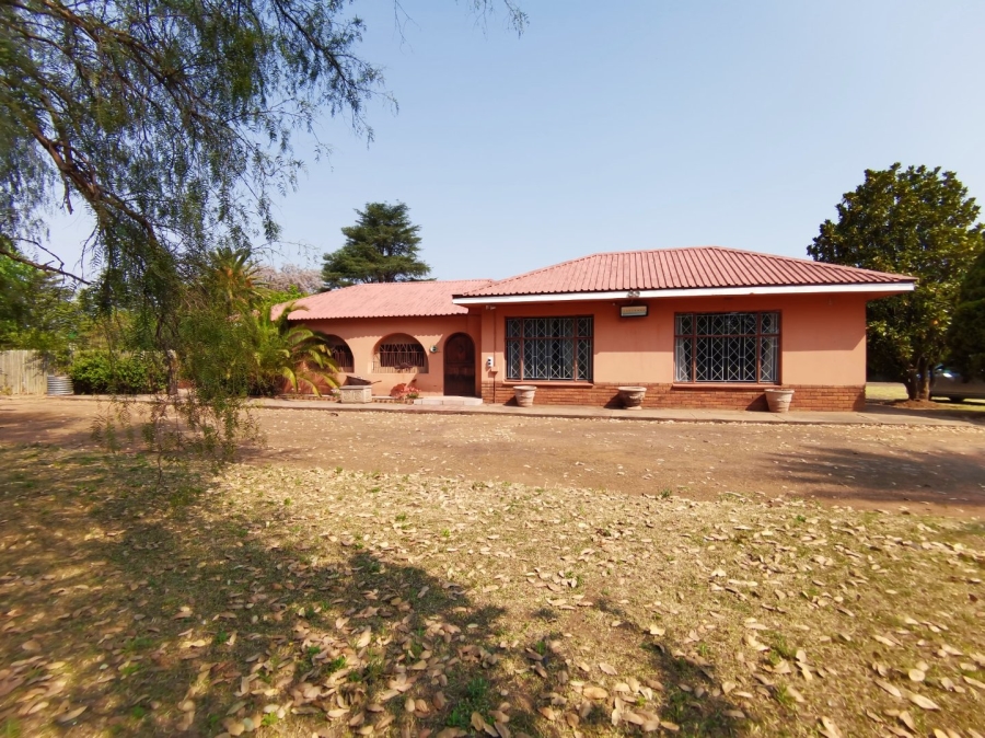 Commercial Property for Sale in Buyscelia Gauteng