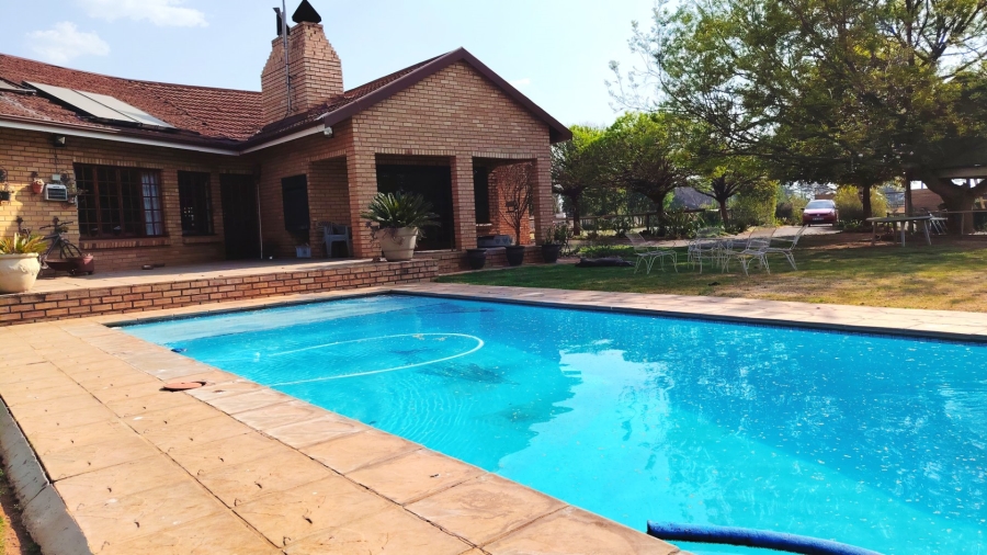 Commercial Property for Sale in Glen Donald A H Gauteng