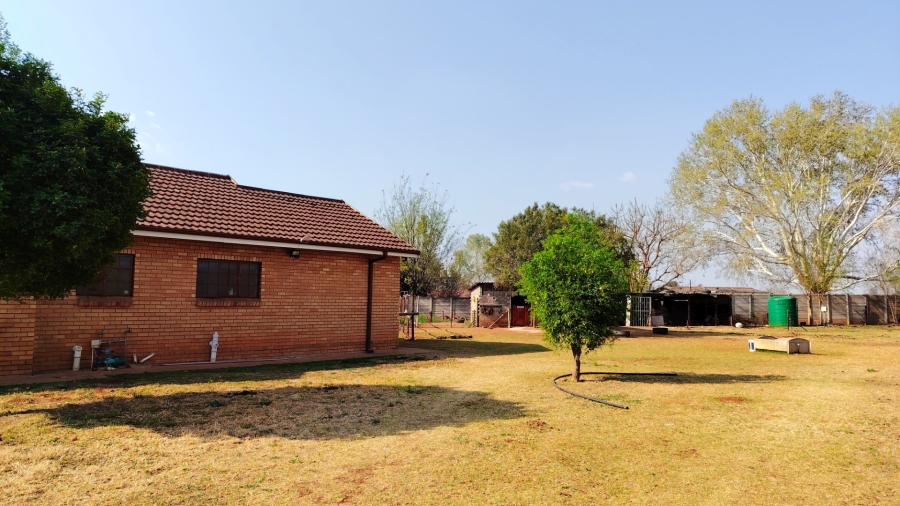 Commercial Property for Sale in Glen Donald A H Gauteng