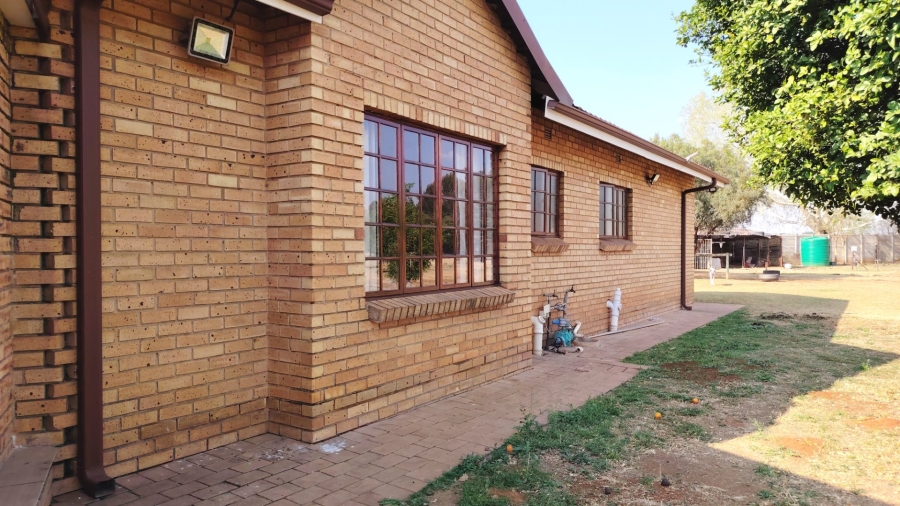 Commercial Property for Sale in Glen Donald A H Gauteng