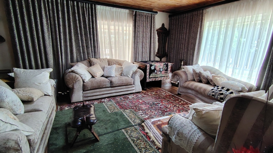 5 Bedroom Property for Sale in Eldoraigne Gauteng