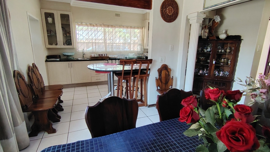 5 Bedroom Property for Sale in Eldoraigne Gauteng