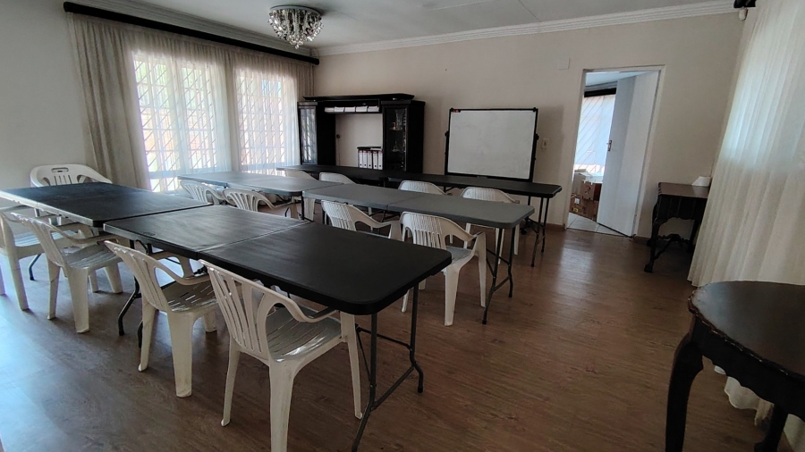 5 Bedroom Property for Sale in Eldoraigne Gauteng