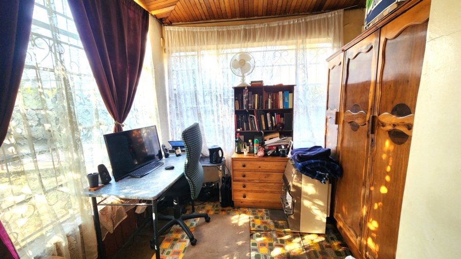 6 Bedroom Property for Sale in Primrose Gauteng