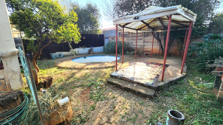 6 Bedroom Property for Sale in Primrose Gauteng