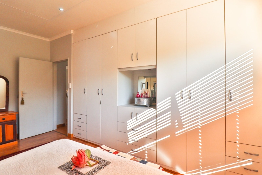 3 Bedroom Property for Sale in The Retreat Gauteng