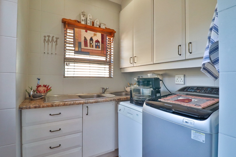 3 Bedroom Property for Sale in The Retreat Gauteng