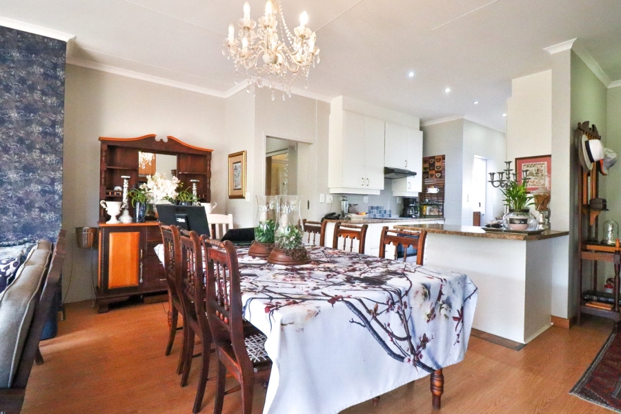 3 Bedroom Property for Sale in The Retreat Gauteng
