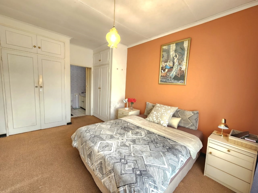 4 Bedroom Property for Sale in Glenanda Gauteng
