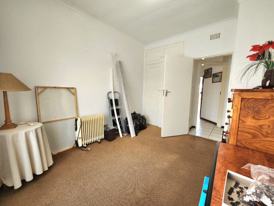 4 Bedroom Property for Sale in Glenanda Gauteng