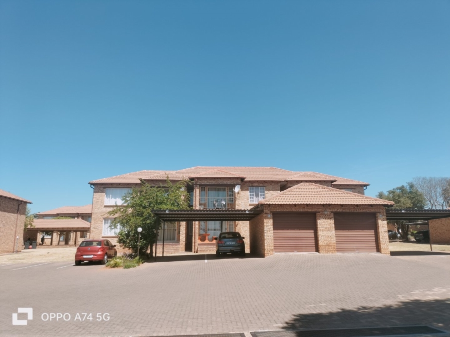 To Let  Bedroom Property for Rent in Noordwyk Gauteng